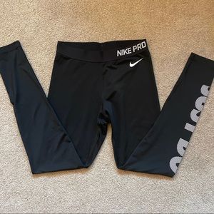 Women Nike dry fit WARM leggings (medium)